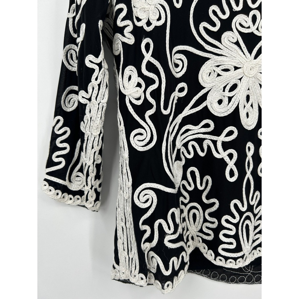 Cartise International Black White Soutache Embroidered Mesh Top V-Neck Size 12 - Picture 1 of 15